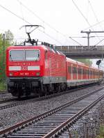 Freitagmorgen 7.5.2010 / 8:04h S8 mit 143 823 fährt in den Bahnhof Korschenbroich ein.