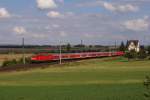 143 293-9 + 143 807-6 (Zugschluss) mit der RB 20 nach Eisenach in   Seebergen am 15.08.2011