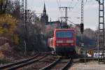 Am 01.04.2012 schiebt 143 956 den RE 18414 aus Dresden-Cotta in Richtung Cossebaude.