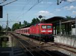 07.06.2014; 143 914 mit S2 Richtung Altdorf im Bahnhof Roth