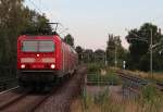 143 175-6 fährt am 06.07.2014 die RB 17237 nach Freiberg(Sachs) 20:39 in den Haltepunkt Zwickau-Pölbitz ein.