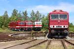 250 250-8 TEV, 243 936-2 FWK, 243 117-9 DB und 243 822-4 EBS waren am 01.06.19 beim Eisenbahnfest im Bw Weimar zu sehen.