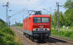 MEG - Mitteldeutsche Eisenbahn GmbH, Schkopau mit E-Lok  607  [NVR-Nummer: 91 80 6143 310-1 D-MEG] am 26.07.21 Durchfahrt Bf.