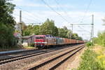 243 559-2 DeltaRail GmbH mit der Wagenlok 5170 026-6 und einem Containerzug in Friesack und fuhr weiter in Richtung Nauen.