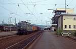Wieder ein Nord-Süd-Strecken Klassiker : Grüne 150 183 der letzten Bauserie (Bw Kornwestheim) durchfährt Northeim (2.7.1993).