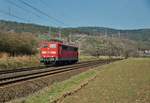 151 048-6 ist Solo in Richtung Schlüchtern unterwegs,gesehen am 14.03.2017 bei reilos.