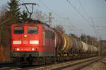 151 076-7 mit Kesselwagen in Richtung München Ost. Bild vom 28.03.17.