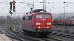 Die einzelne 151 059 fährt am S-Bahn Halt Hagen Vorhalle vorbei. Aufgenommen am 12.2.2018 16:50