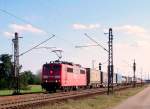 Als ich am 29.03.2008 entlang der KBS 700  Rheintalbahn  unterwegs war, berraschte mich die orientrote 151 086 mit ihrem Containerzug zwischen Waghusel und Wiesental.