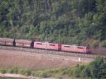 Zwei BR 151 ziehen einen Kohlezug die linke Rheinstrecke in Richtung Wiesbaden herab. (Oberwesel, 06.07.2008)