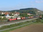 151 029 zieht ein Wechselpritschen Zug von Wayend durch Retzbach-Zellingen.27.09.08