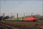 Einen der wenigen Gterzge der auf den Chip gebannt wurde.... 151 068 bringt einen  HANGARTNER-Express  in Richtung Sden. (10.04.2009)
