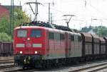 Die 151 103-9 fhrt in DT mit einem Kohlezug durch Kln West am 04.07.2009