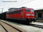 151 013-0 mit einem Gterzug im Frachtenbahnhof Wien Ost am 22.Juni 2002