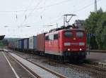 151 029-6 mit Containerzug,aus Sden kommend durchfuhr am 15.08.2009 den Elzer Bahnhof auf Gleis 3.