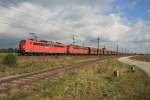 151 004 zieht zusammen mit der 151 014 einen leeren Erzzug auf der Westbahn bei Hrsching. Die Aufnahme entstand bei stark wechselden Wetterbedingungen am 11.Oktober 2009.