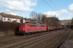 Ein lngerer gemischter Gterzug gezogen von 151 017-1 fhrt gemchlich hinter dem RE13 her. Wuppertal - Sonnborn 04.03.2010 ca. 12:35Uhr