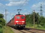 AK 151 101-3 und AK 151 116-1 kmpfen sich am 23.06.10 mit dem schweren  Beddinger  von Hamburg-Hansaport nach Salzgiteer-Beddingen durch Hamburg-Moorburg Richtung Harz.