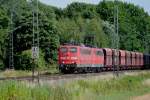 151 166-6 und eine Schwesterlok ziehen einen Erzleerzug bei Woltorf in Richtung Hannover am 13.07.2010
