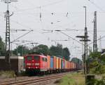 151 025-4 mit einem Containerzug gen Norden in Verden 18.8.10