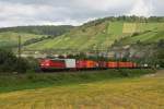 151 036 mit einem Containerzug am 31.08.2010 bei Himmelstadt.