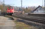 151 130-2 mit einem Schttgutwagen-Ganzzug, hier bei der Einfahrt in den Bahnhof Altenbeken, 28.11.2011.