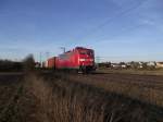 151 061-7 mit einem KLV-Ganzzug bei Fulda (07.02.11)