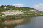 151 032 mit einem Autozug am 02.08.2011 bei Retzbach-Zellingen.