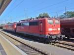 151 133-6 steht zusammen mit 185 273-0 und 186 328-1 am 18.08.2011 in Einsiedlerhof