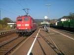 151 046-0 fhrt am 23.10.2011 in den Bahnhof Pressig-Rothenkirchen ein um den Hangartner KLV ber die Frankenwaldrampe zu schieben.