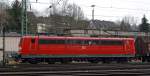 151 132-8 steht mit Gterzug am 14.01.2011 im Rangierbahnhof Kreuztal zur Abfahrt bereit.