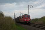 151 168-2 mit einem Gterzug am 27.04.2012 nach Osnabrck, hier bei Veenhusen.