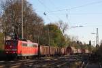 151 001 am 31.10.12 mit einem gemischten Gterzug in Ratingen-Lintorf.