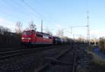 151 034-6 zusehen mit einem Kesselzug am 27.12.13 bei der Ausfahrt in Saalfeld/Saale.