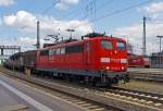   Nach einem kurzen Halt im Bahnhof Gießen, zwecks Lokführerwechsel, fährt die 151 068-4 der DB Schenker Rail Deutschland AG mit ihrem gem.