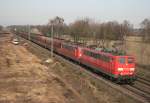 151 141 mit CFP 62150 (Hamburg-Waltershof Hansaport–Beddingen VPS) am 21.03.2011 zwischen Radbruch und Bardowick