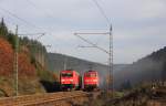 151 109-6 und 185 304-3 auf der Frankenwaldrampe bei Steinbach am 12.11.2014.