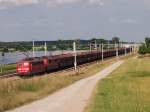 Doppeltraktion 151er fährt den leeren Kohlezug GM 60272 von München Nord nach Oberhausen West. Am 26.06.15 mit 151 101 als Zuglok. Fotografiert bei Hattenhofen.