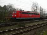 151 151 am 24.2.2007 mit ihrem Gterzug bei der Ausfahrt aus der berholung in Eystrup