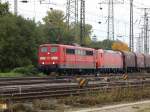 151 149-2 hatte am 24.10 eine 185er und einen Planwagen Güterzug am Haken.