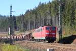 151 058-5 DB Schenker schiebt einen Güterzug über die Frankenwaldrampe bei Steinbach am 03.11.2015.