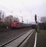 151 031-0 mit Containerzug am 17.03.2007 in Kreiensen.
