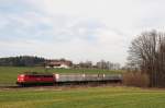 151 060 mit einem Gterzug bei Grokarolinenfeld (06.03.2007)