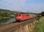 151 045-2 mit Schiebewandwagen-Ganzzug in Fahrtrichtung Rüdesheim. Aufgenommen am 16.07.2015 bei Lorch im Bächergrund.