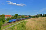 151 025 mit einem Autozug am 05.07.2017 bei Passau.