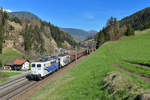 151 056 + 151 074 mit GAG 44121 am 21.04.2018 bei Wolf am Brenner.