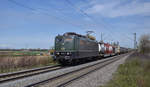 Seit einiger Zeit ist 151 124 für Hectorrail unterwegs, hier am Hp Buggingen am 03.05.2018 nach Basel.