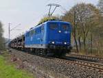 151 131-0 mit Autotransportzug in Fahrtrichtung Norden. Aufgenommen am 10.04.2016 in Wehretal-Reichensachsen.