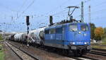 Eisenbahngesellschaft Potsdam mbH, Potsdam (EGP) mit ihrer  151 025-4  (NVR:  91 80 6151 025-4 D-EGP ) und dem gemischten Güterzug für Zement aus Berlin (Greifswalder Str.) am 03.11.23