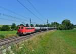 Die Stütz 151 007 mit einem Kesselzug am 06.07.2014 bei Kimpling.